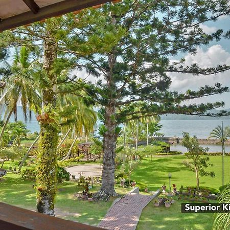 Silintong Hotel Ambarita Ngoại thất bức ảnh