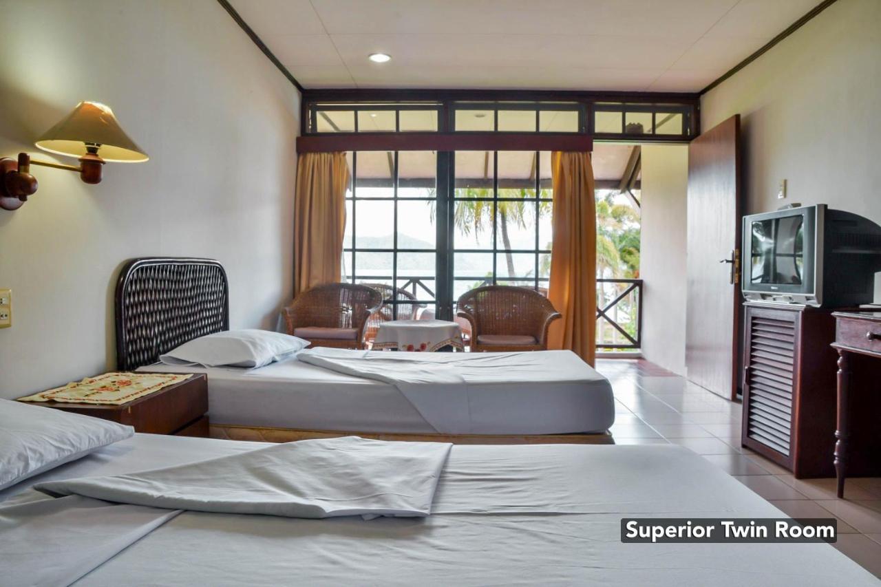 Silintong Hotel Ambarita Ngoại thất bức ảnh