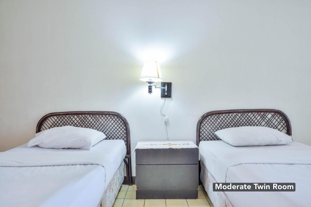 Silintong Hotel Ambarita Ngoại thất bức ảnh
